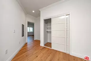 944 S Serrano Ave, Los Angeles, CA 90006 - Photo 24