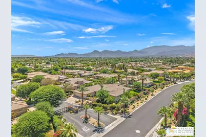 8 Collegiate Cir, Rancho Mirage, CA 92270 - Photo 10