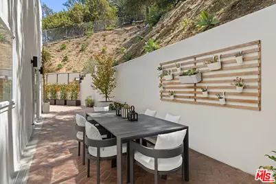 3750 Arbolada Rd, Los Angeles, CA 90027 - Photo 28