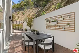 3750 Arbolada Rd, Los Angeles, CA 90027 - Photo 28