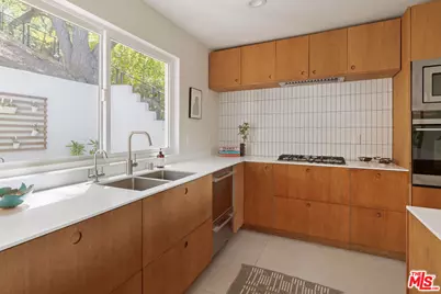 3750 Arbolada Rd, Los Angeles, CA 90027 - Photo 14