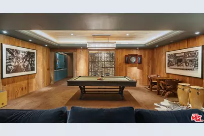 9135 Hazen Dr, Beverly Hills, CA 90210 - Photo 24