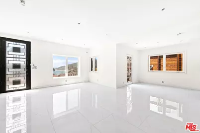 17725 Revello Dr, Los Angeles, CA 90272 - Photo 6