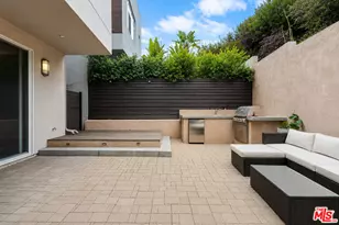 6749 Gill Way, Los Angeles, CA 90068 - Photo 10