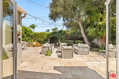5620 Matilija Ave, Los Angeles, CA 91401 - Photo 16