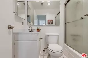 11818 Courtleigh Dr, Los Angeles, CA 90066 - Photo 36