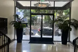 1015 N Kings Rd, West Hollywood, CA 90069 - Photo 4
