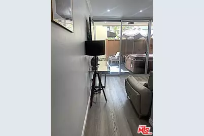 1015 N Kings Rd #104, West Hollywood, CA 90069 - Photo 14