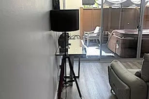 1015 N Kings Rd, West Hollywood, CA 90069 - Photo 14