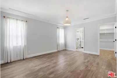 1135 W 81st Pl, Los Angeles, CA 90044 - Photo 32