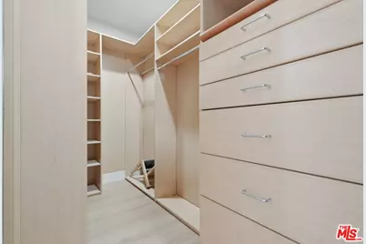 6015 Keniston Ave, Los Angeles, CA 90043 - Photo 26