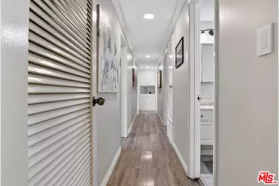 212 E Avenida De Los Arboles, Thousand Oaks, CA 91360 - Photo 14