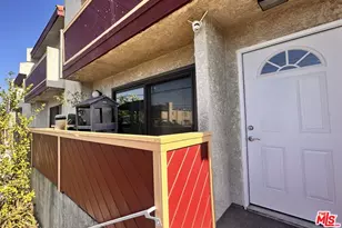 15554 Parthenia St, Los Angeles, CA 91343 - Photo 1