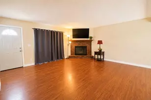 15554 Parthenia St, Los Angeles, CA 91343 - Photo 8