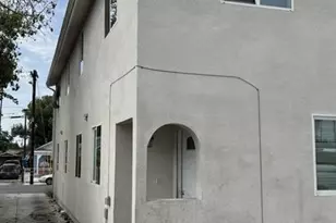 1703 E 67th St, Los Angeles, CA 90001 - Photo 4