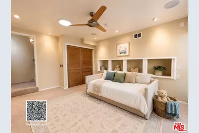 13523 Hartland St, Los Angeles, CA 91405 - Photo 32