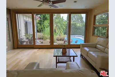 13523 Hartland St, Los Angeles, CA 91405 - Photo 42
