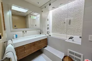 13523 Hartland St, Los Angeles, CA 91405 - Photo 52