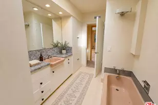 13523 Hartland St, Los Angeles, CA 91405 - Photo 24