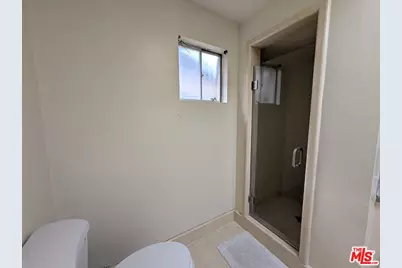13523 Hartland St, Los Angeles, CA 91405 - Photo 38