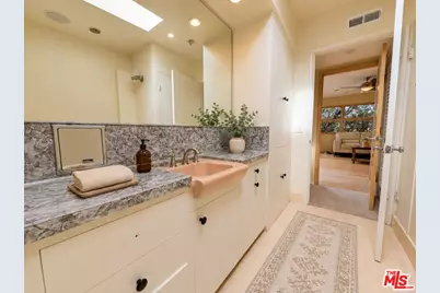 13523 Hartland St, Los Angeles, CA 91405 - Photo 34