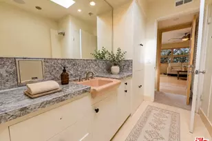 13523 Hartland St, Los Angeles, CA 91405 - Photo 34