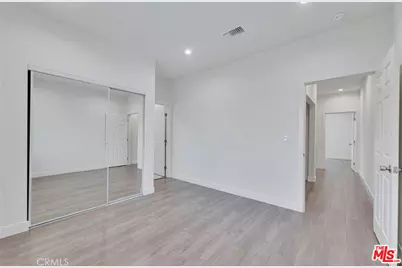 6742 Radford Ave, Los Angeles, CA 91606 - Photo 24