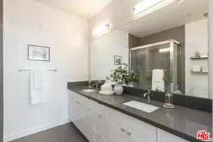 105 S Mariposa Ave, Los Angeles, CA 90004 - Photo 34