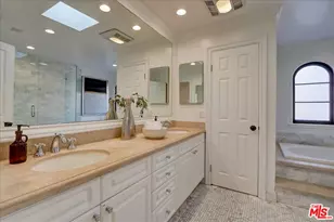 10353 Mississippi Ave, Los Angeles, CA 90025 - Photo 32
