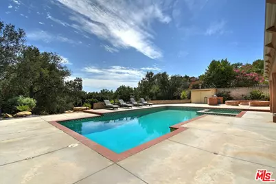 9664 Andora Ave, Los Angeles, CA 91311 - Photo 70