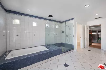 12610 Bonaparte Ave, Los Angeles, CA 90066 - Photo 14