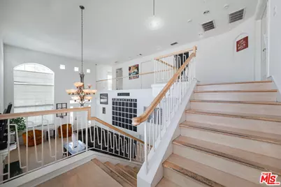 12610 Bonaparte Ave, Los Angeles, CA 90066 - Photo 18