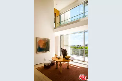 1700 Queens Ct, Los Angeles, CA 90069 - Photo 4
