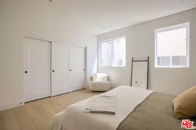 11218 W Victory Blvd #4, Los Angeles, CA 91606 - Photo 10
