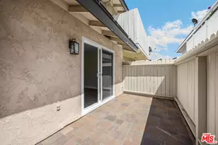 17082 Evergreen Cir, Huntington Beach, CA 92647 - Photo 8