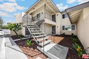 17082 Evergreen Cir, Huntington Beach, CA 92647 - Photo 4