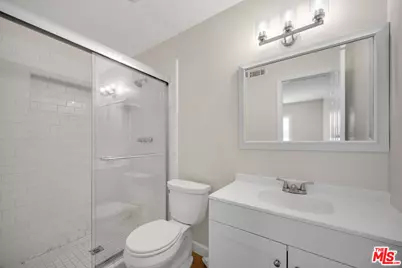 17082 Evergreen Cir, Huntington Beach, CA 92647 - Photo 38