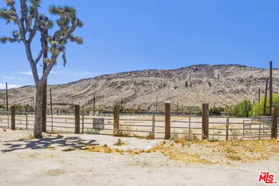 55616 Pipes Canyon Rd, Yucca Valley, CA 92284 - Photo 26