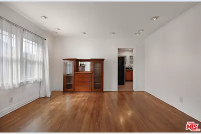 1271 S Mullen Ave, Los Angeles, CA 90019 - Photo 10