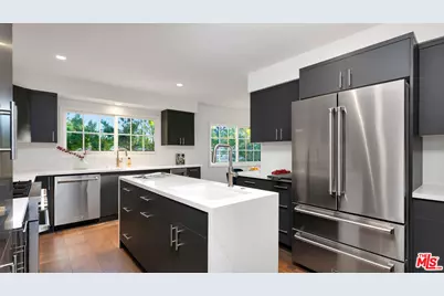 1163 Angelo Dr, Beverly Hills, CA 90210 - Photo 12