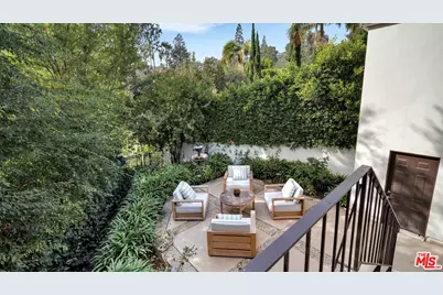 1163 Angelo Dr, Beverly Hills, CA 90210 - Photo 40
