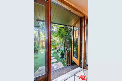 454 N East Rustic Rd, Santa Monica, CA 90402 - Photo 16
