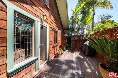 454 N East Rustic Rd, Santa Monica, CA 90402 - Photo 8