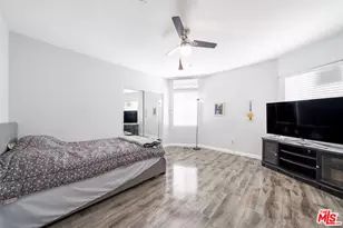 804 W 55th St, Los Angeles, CA 90037 - Photo 14