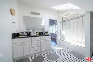 804 W 55th St, Los Angeles, CA 90037 - Photo 24