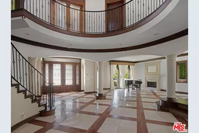 123 Fremont Pl, Los Angeles, CA 90005 - Photo 46