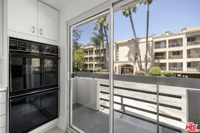 11606 Chenault St #101, Los Angeles, CA 90049 - Photo 16
