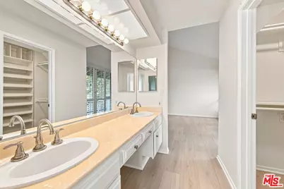 21801 Burbank Blvd #83, Los Angeles, CA 91367 - Photo 30