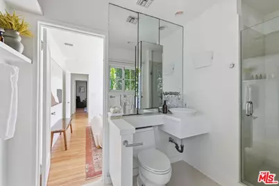 8924 Ashcroft Ave, West Hollywood, CA 90048 - Photo 32