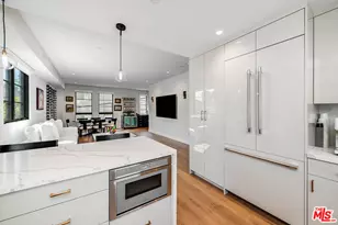 10610 W Kareen Ct, Toluca Lake, CA 91602 - Photo 16